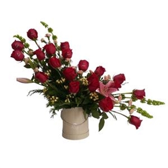 SRP-0316 VALMD Gran abrazo (18 rosas)