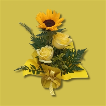 SRP-0225 Quiero verte feliz (2 rosas y girasol - in yellow)